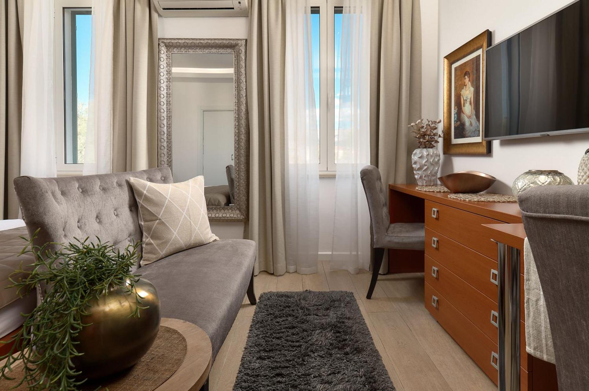 Apartments Studios 81 Split Bagian luar foto